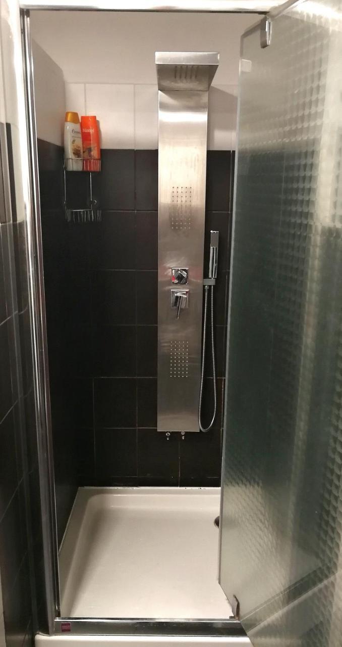 Cosy Dungeon Double Room With Ac Cracovie Extérieur photo